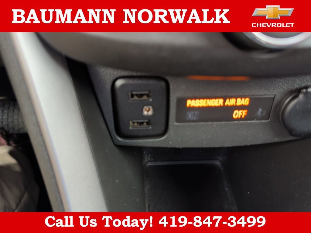 Used 2022 Chevrolet Trax LT w/ LT Convenience Package image 32