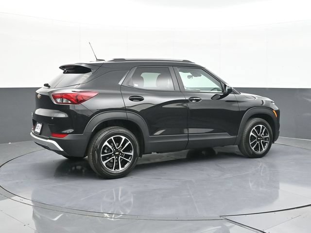 Used 2025 Chevrolet TrailBlazer LT AWD/4WD image 15