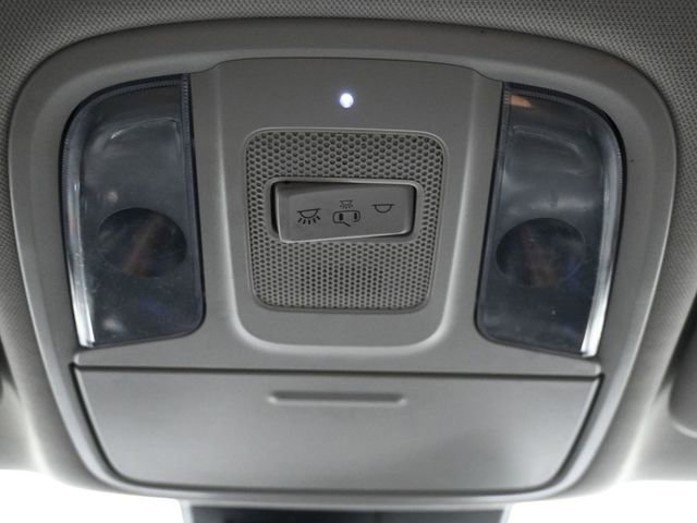 Used 2019 Kia Stinger RWD image 17