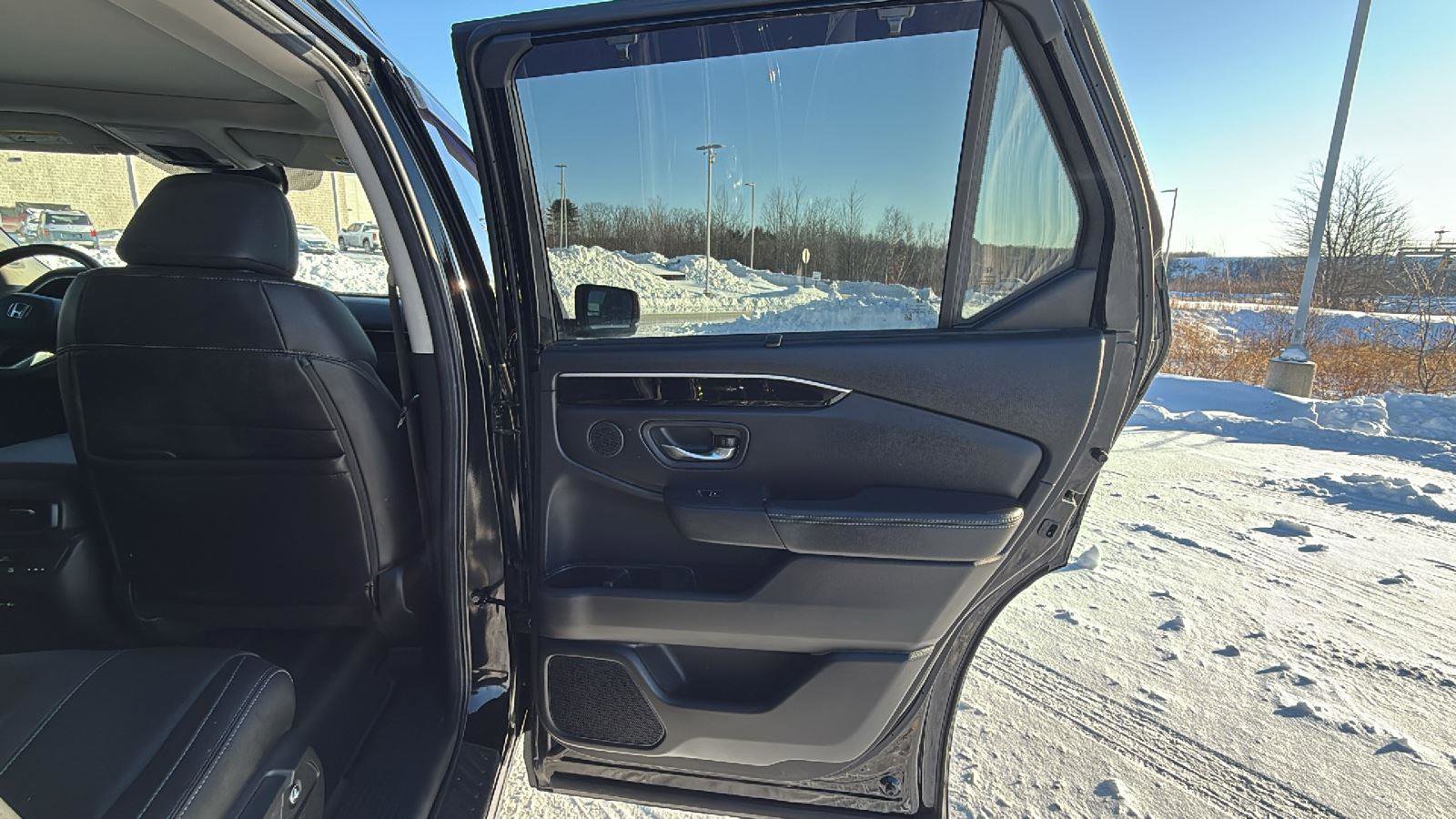 Used 2025 Honda Pilot Touring image 20