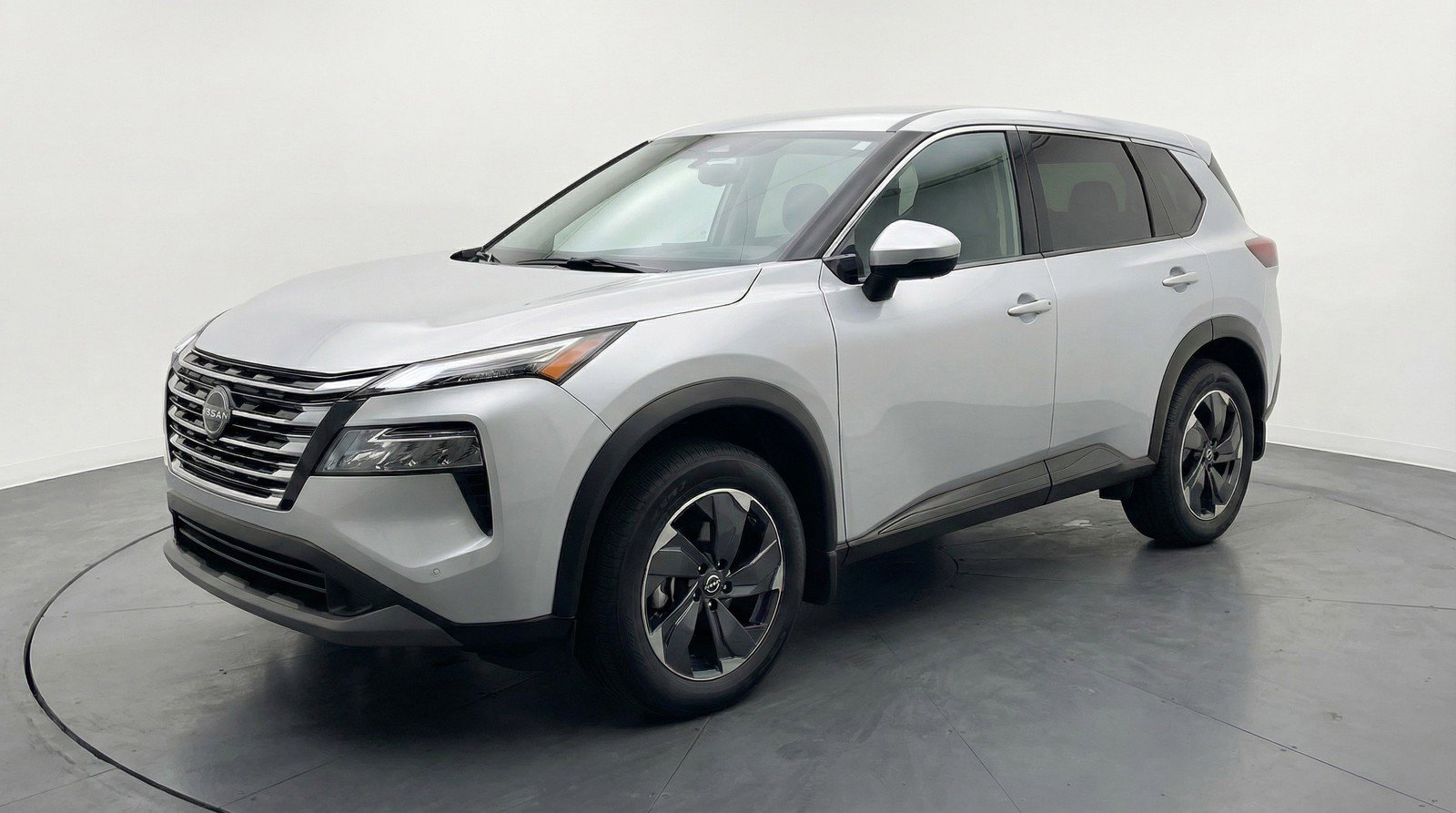 Used 2025 Nissan Rogue SV AWD/4WD image 3