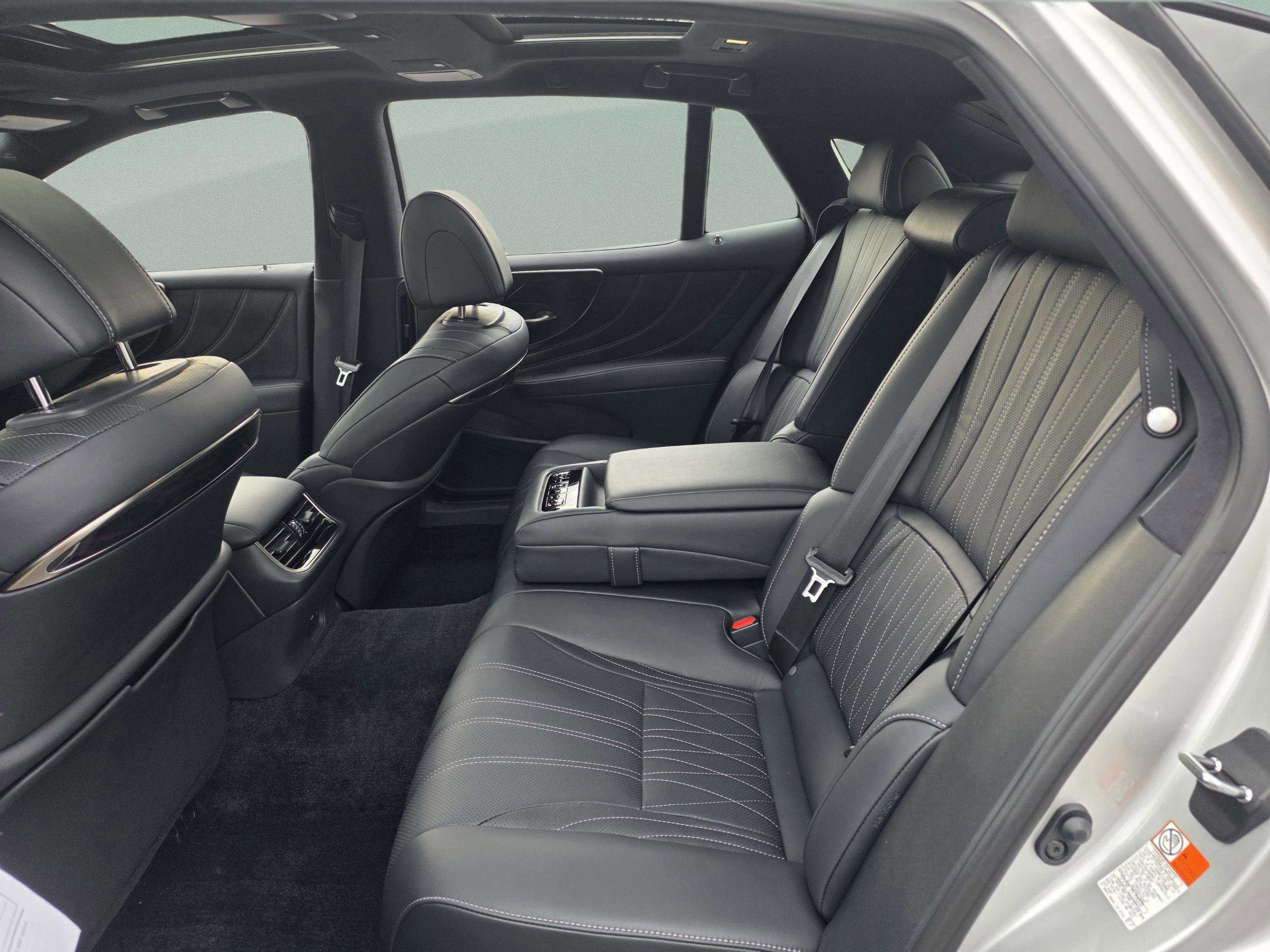 Certified 2024 Lexus LS 500 w/ Interior Upgrade Package image 19