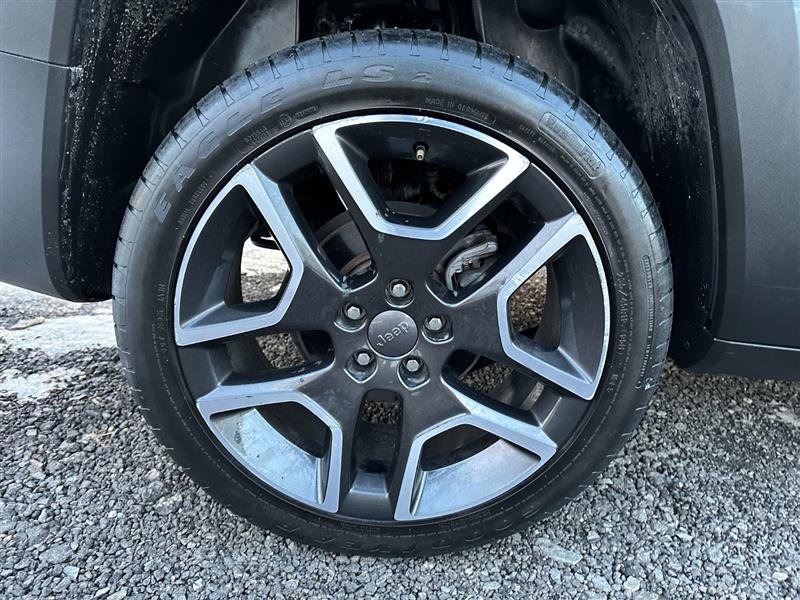 Used 2021 Jeep Renegade Sport image 25