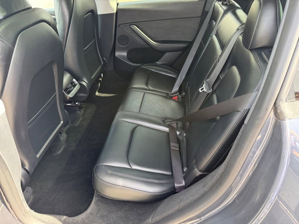 Used 2023 Tesla Model Y Long Range image 11