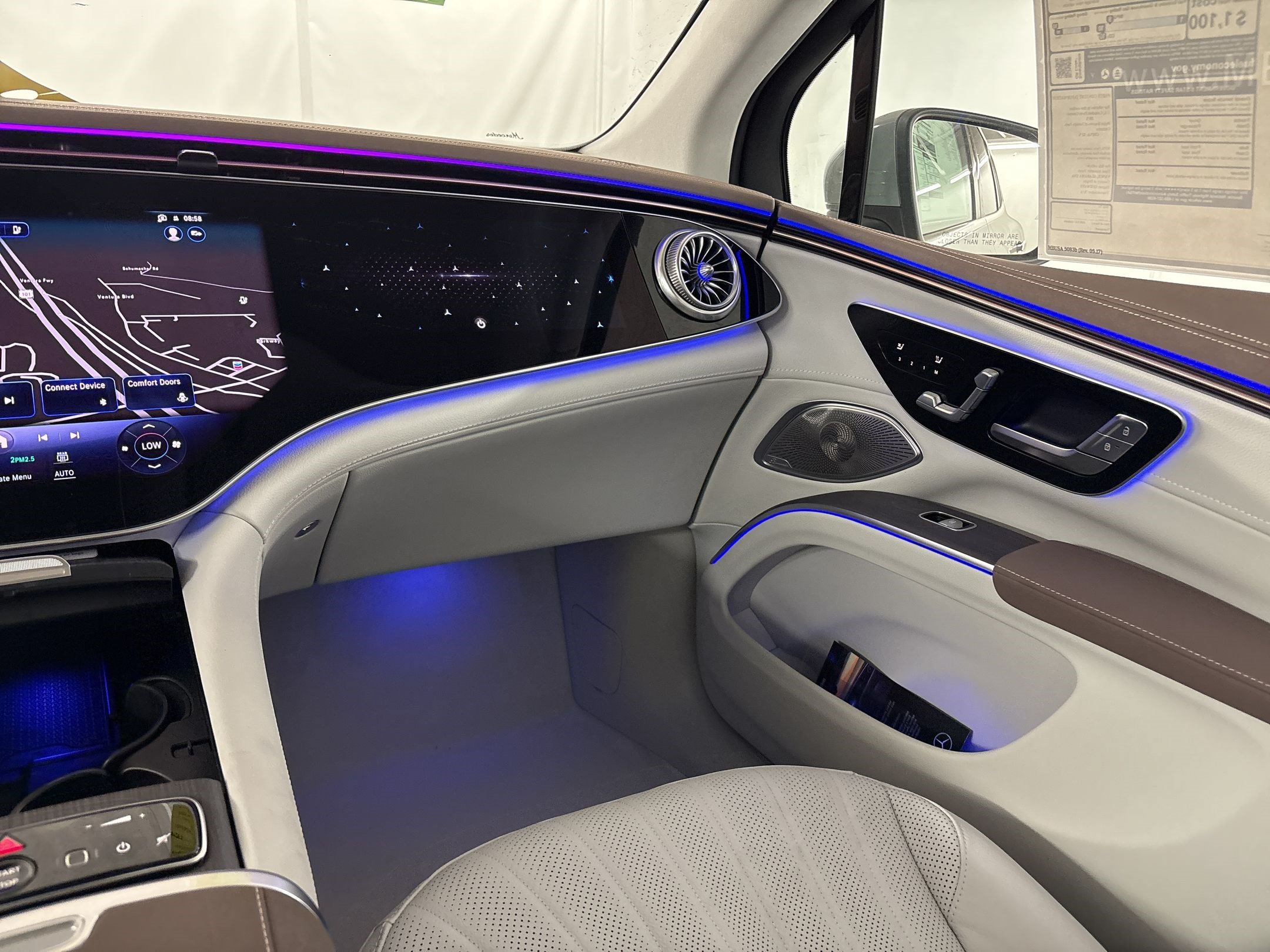 New 2026 Mercedes-Benz EQS 400 4MATIC SUV image 28