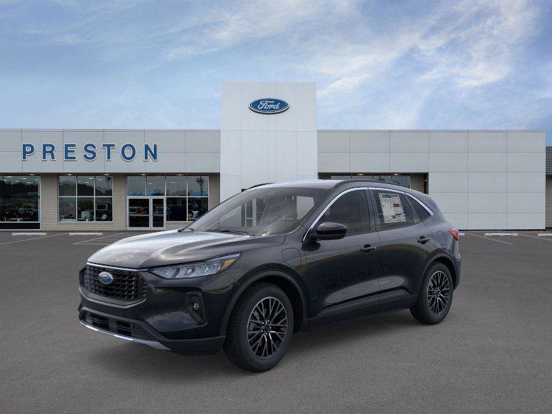 New 2025 Ford Escape SE w/ Class II Trailer Tow Package