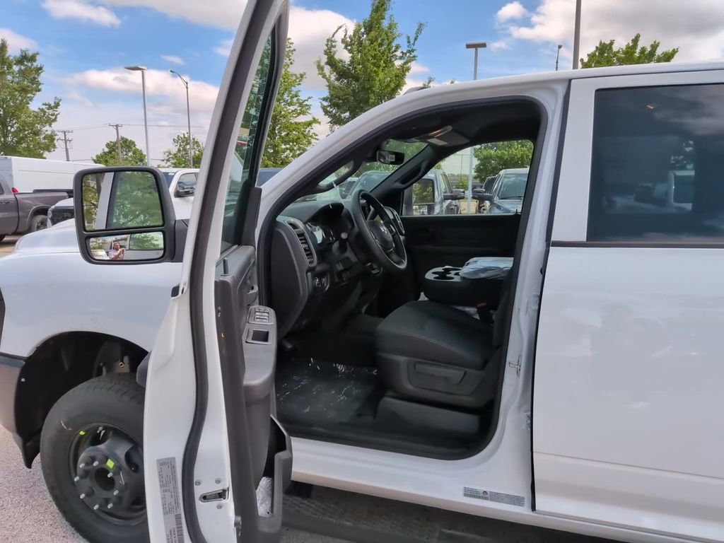 New 2026 RAM 3500 Tradesman AWD/4WD image 25