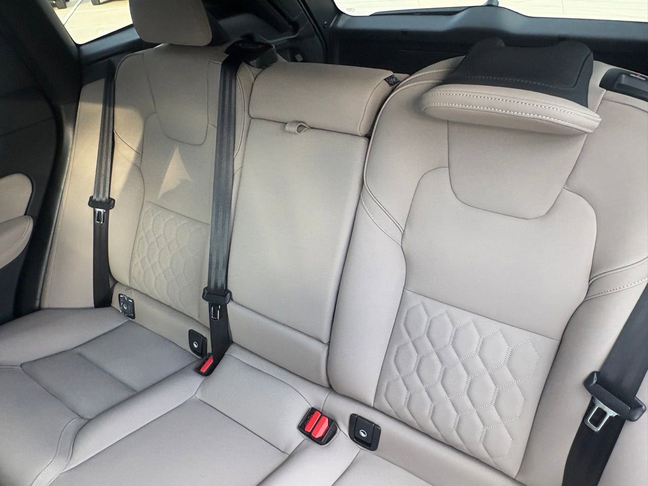 New 2026 Volvo XC60 T8 Plus w/ Protection Package Premier image 24