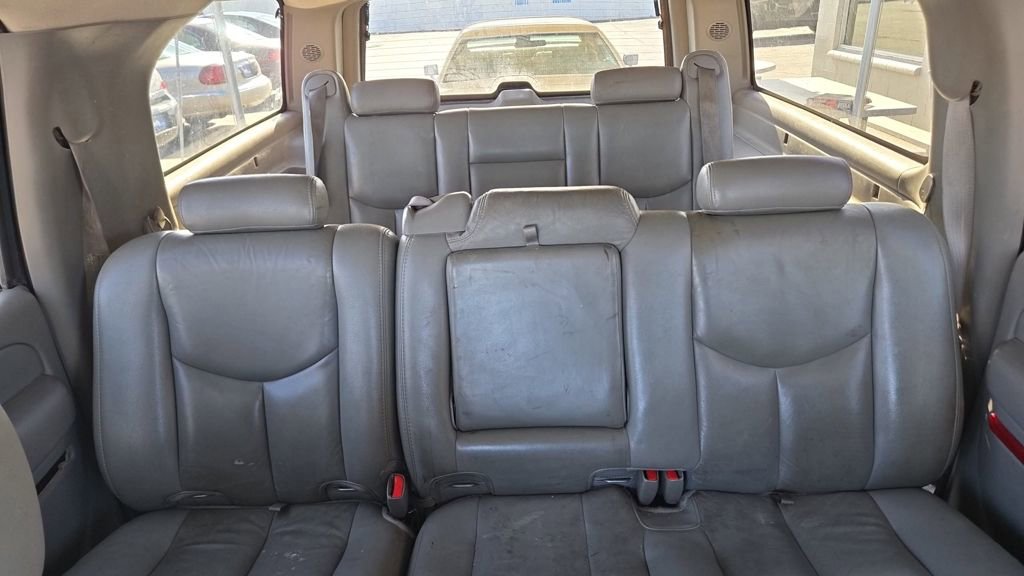 Used 2006 GMC Yukon XL SLT w/ SLT Preferred Equipment Group AWD/4WD image 18