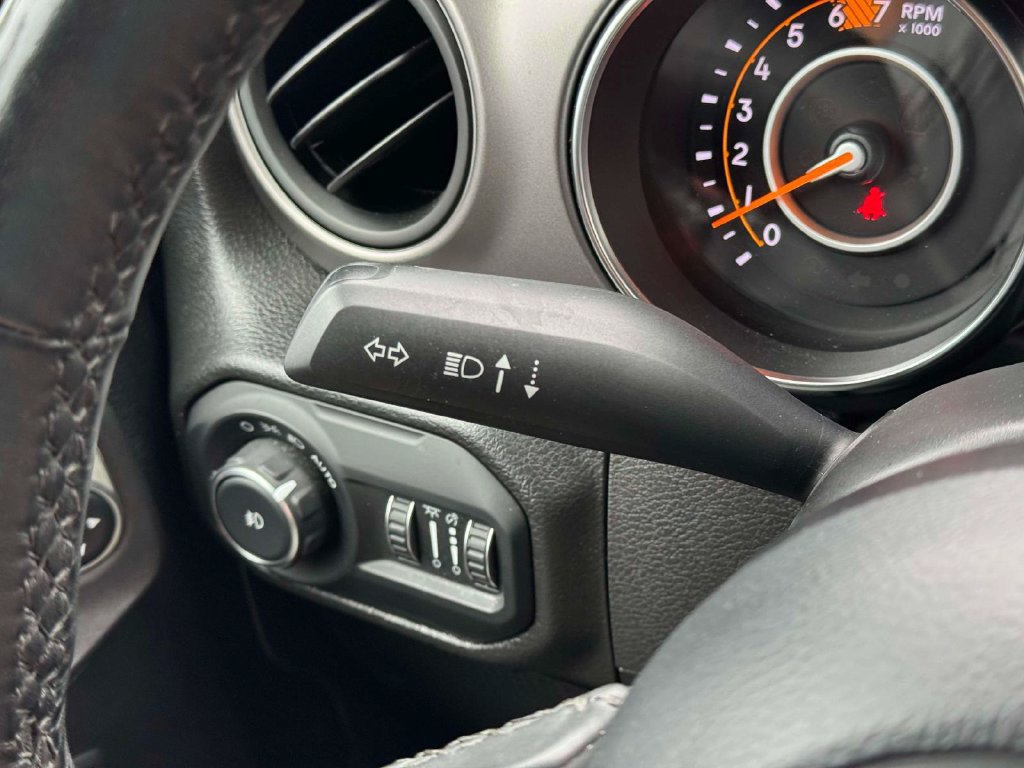 Used 2022 Jeep Wrangler Sport AWD/4WD image 21