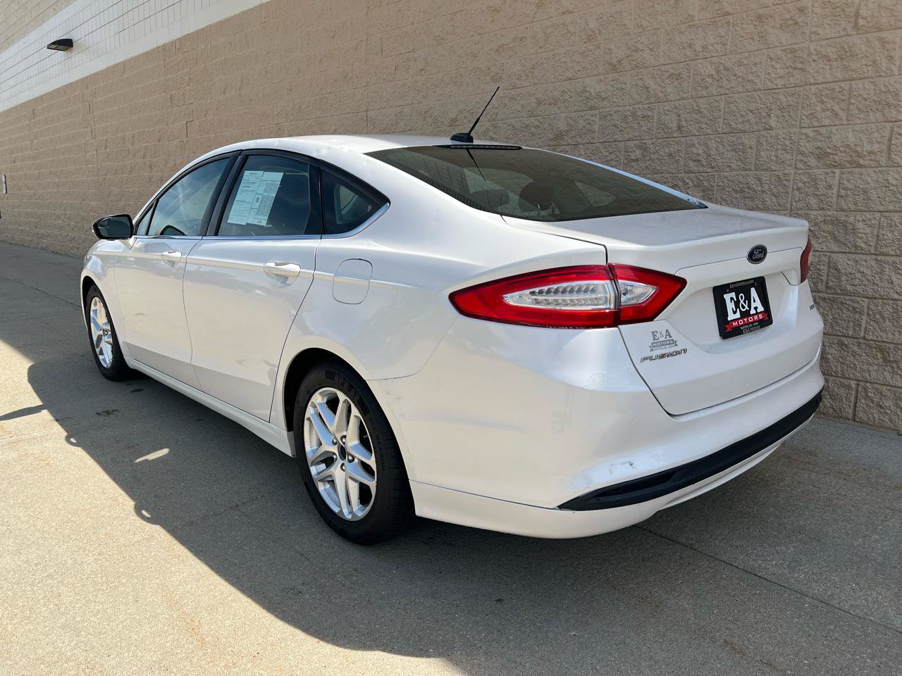 Used 2013 Ford Fusion SE FWD image 3