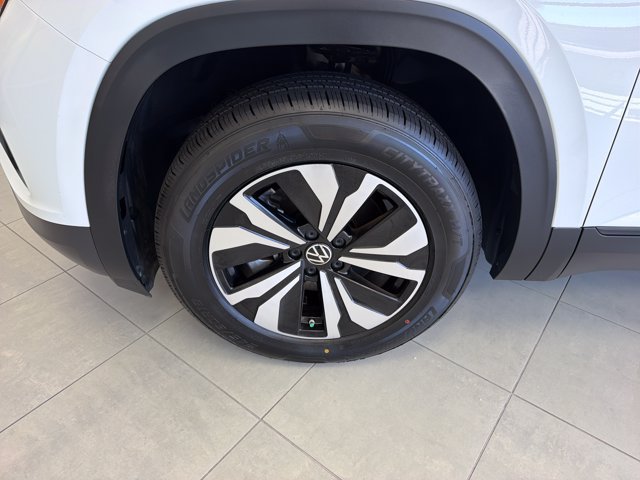 Used 2024 Volkswagen Atlas Cross Sport SE AWD/4WD image 28