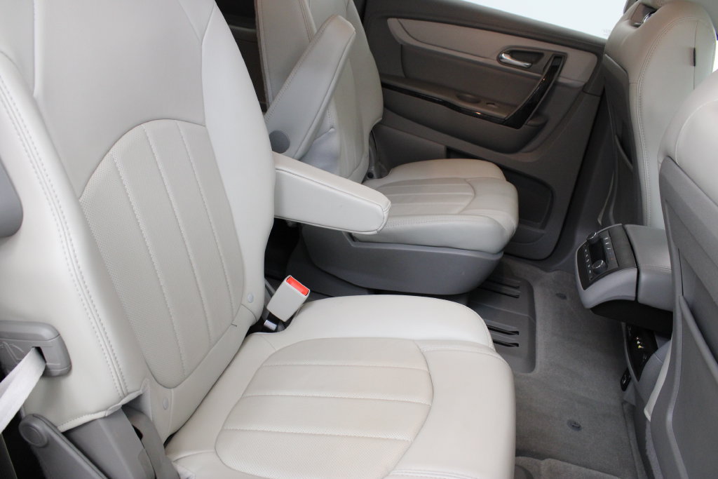 Used 2017 Chevrolet Traverse Premier FWD image 19