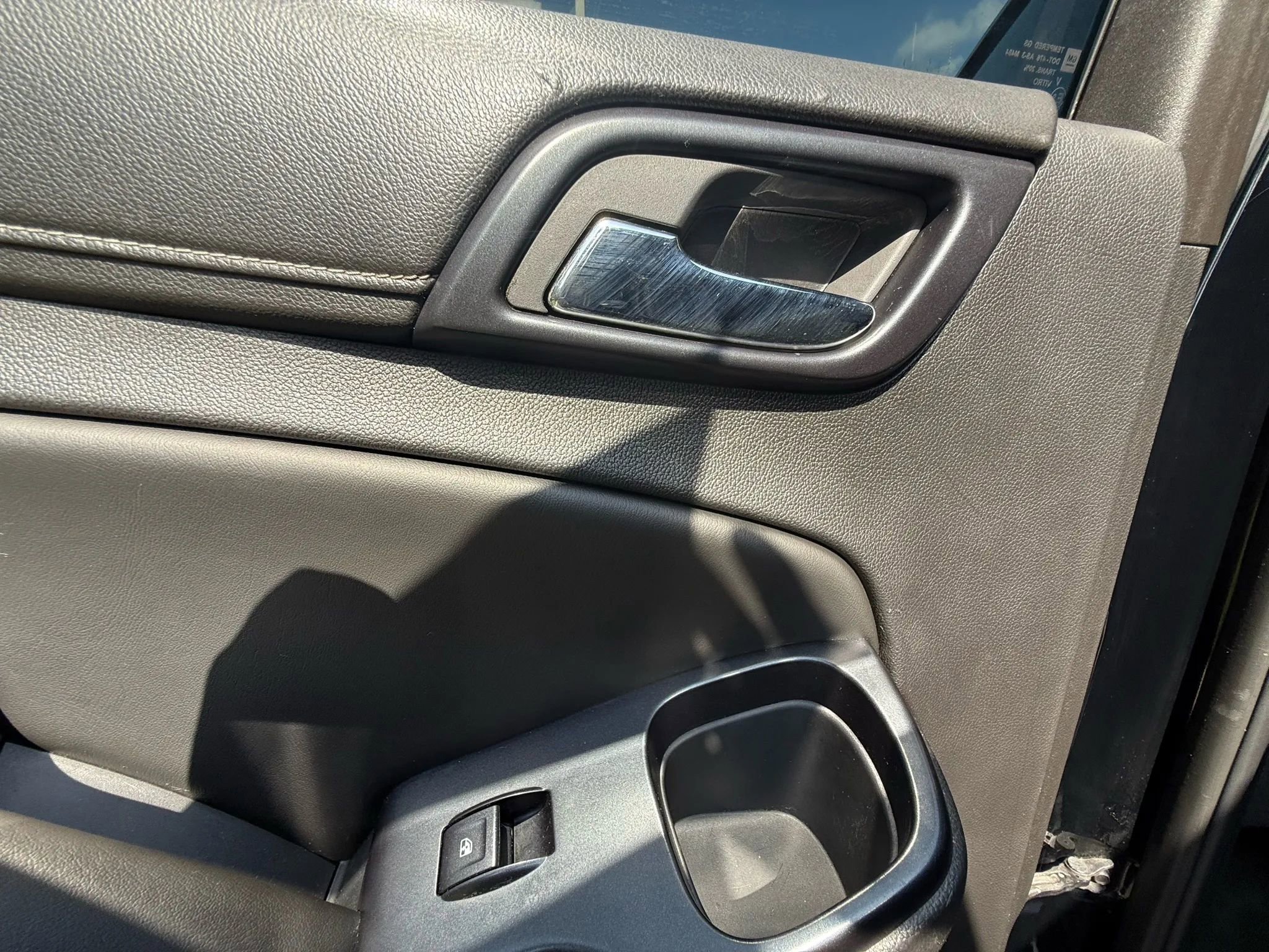 Used 2015 GMC Yukon SLT w/ HD Trailering Package image 20