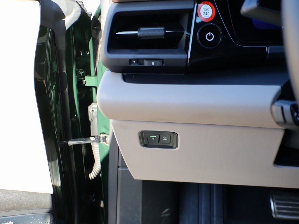 Certified 2024 Porsche Macan Turbo Electric image 35