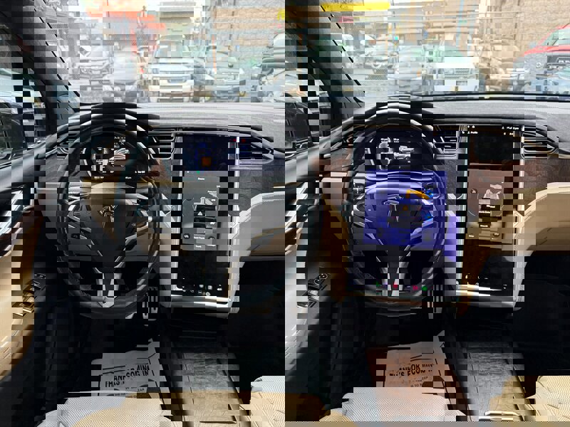 Used 2016 Tesla Model X Performance image 16