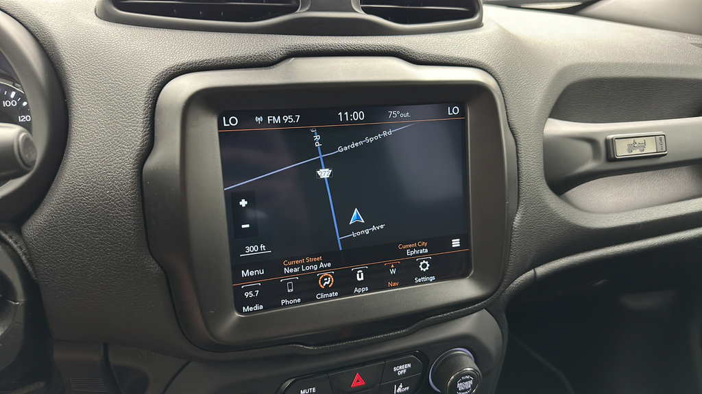 Used 2021 Jeep Renegade Latitude AWD/4WD image 19