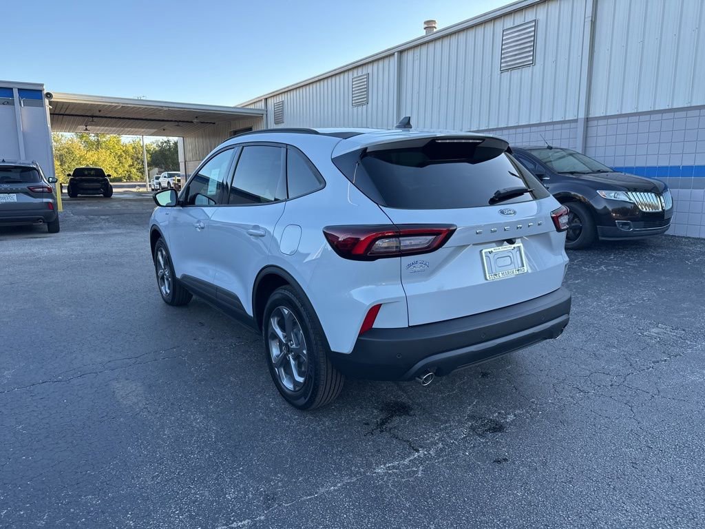 New 2026 Ford Escape ST-Line image 5