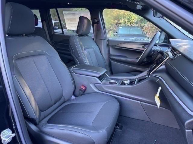 New 2025 Jeep Grand Cherokee Laredo X image 23