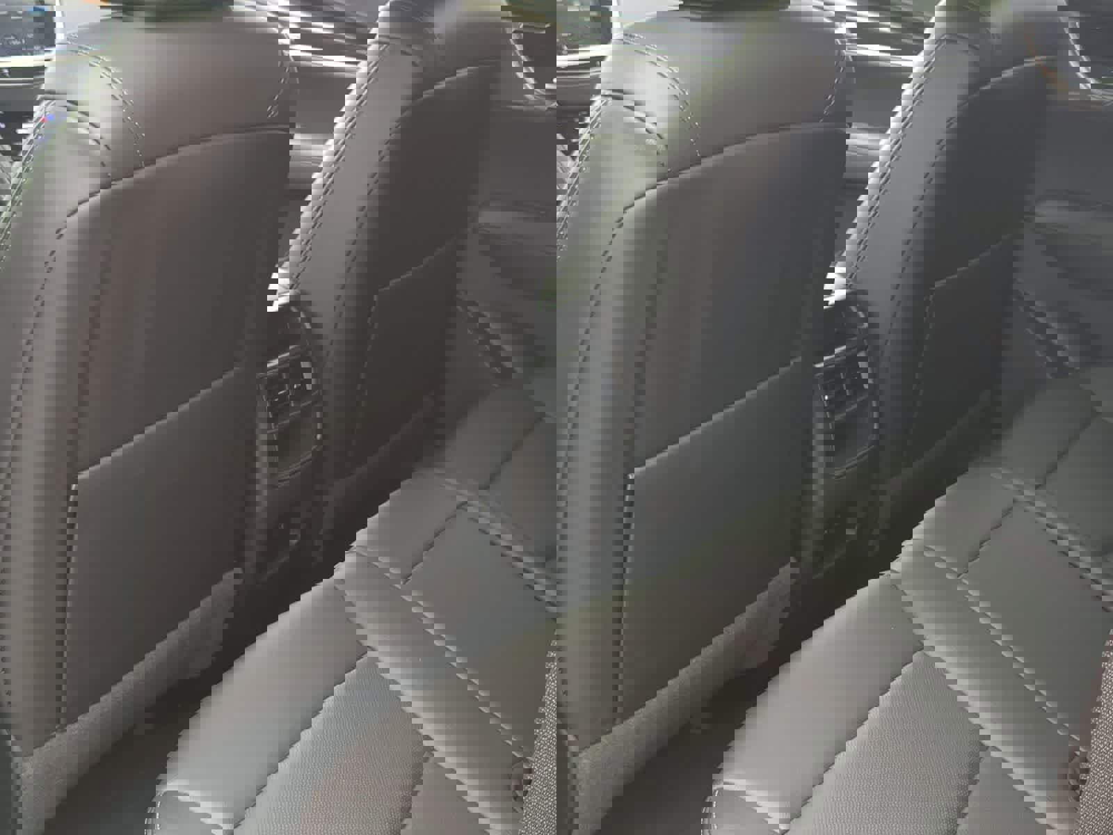 Used 2023 Cadillac XT5 Premium Luxury image 18