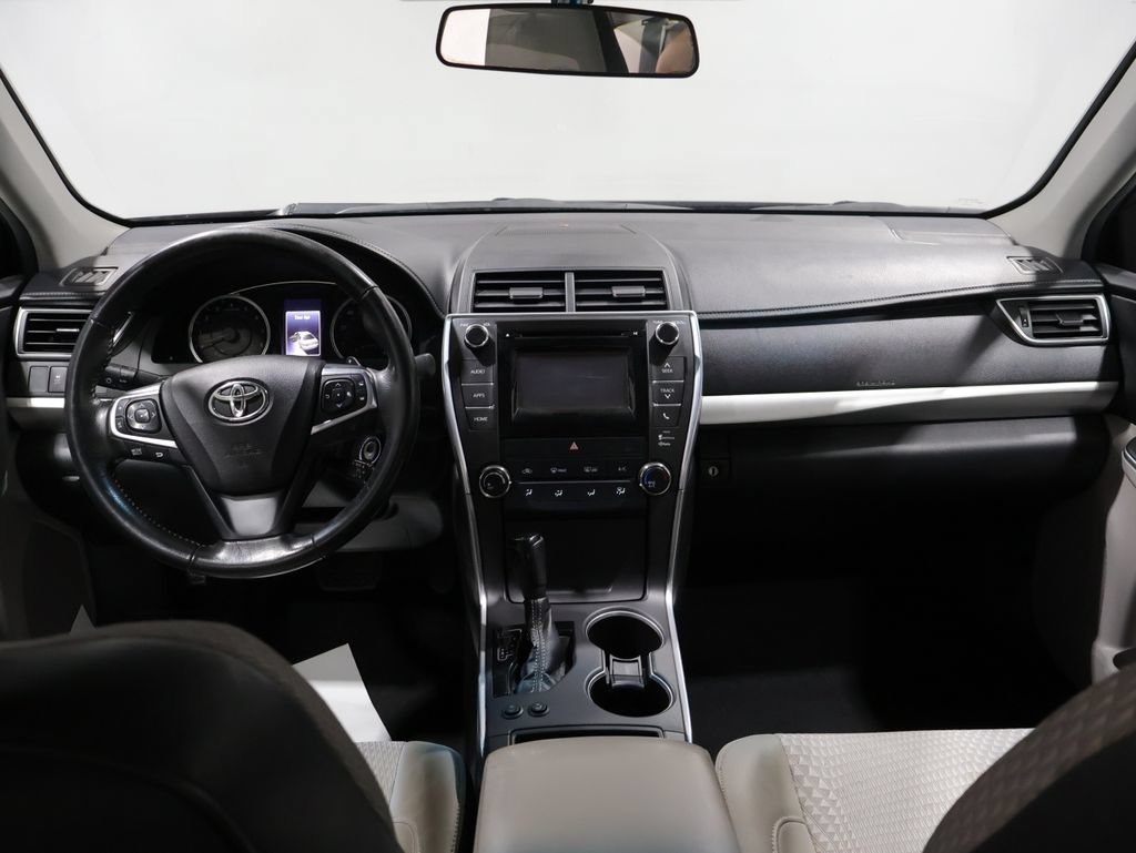 Used 2015 Toyota Camry SE FWD image 15