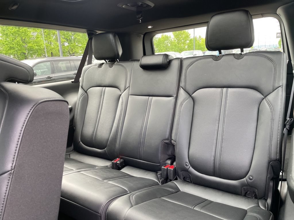 New 2026 Jeep Grand Wagoneer L Limited AWD/4WD image 8
