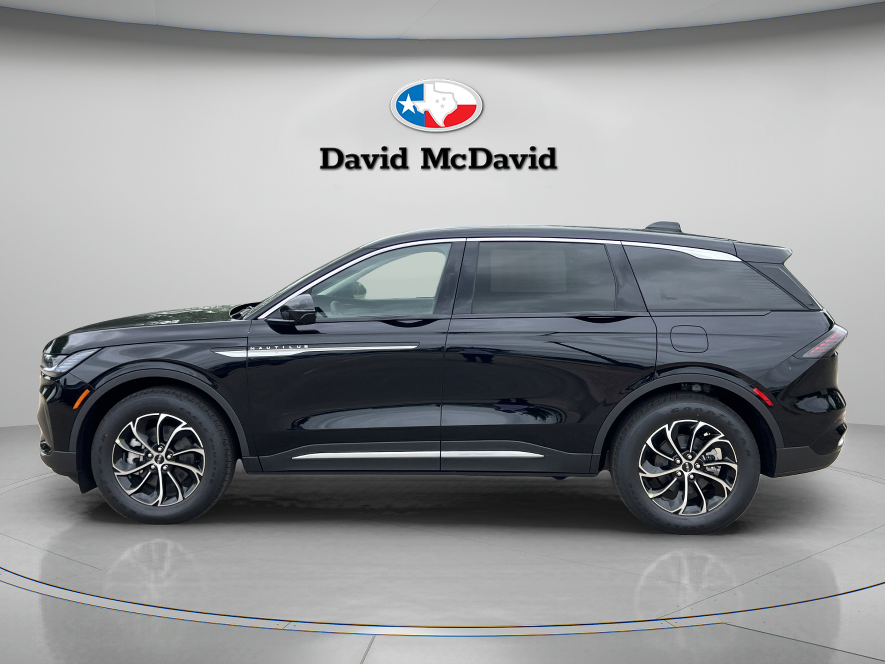 New 2026 Lincoln Nautilus Premier w/ Equipment Group 102A AWD/4WD image 4