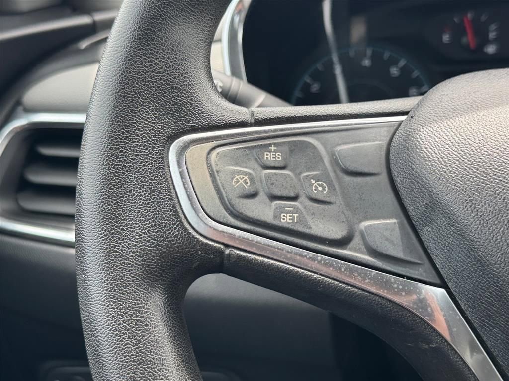 Used 2018 Chevrolet Equinox LS FWD image 16
