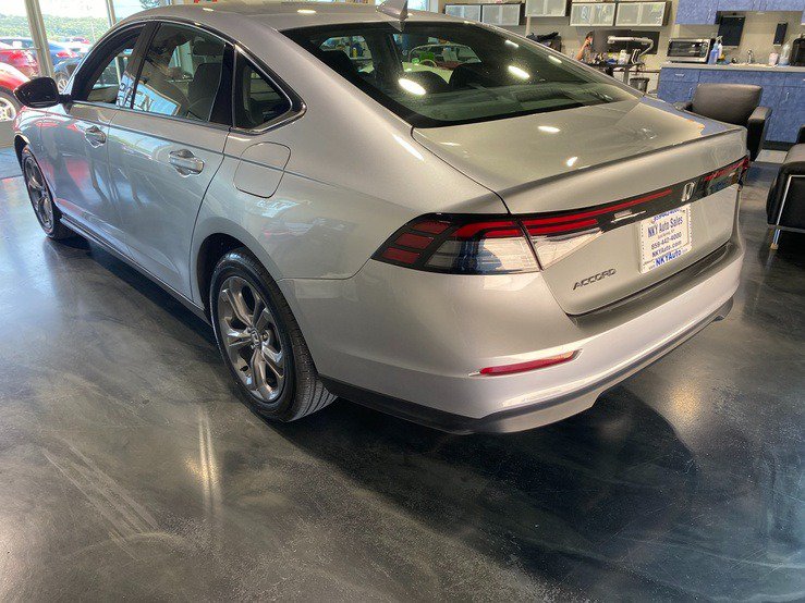 Used 2024 Honda Accord EX image 6