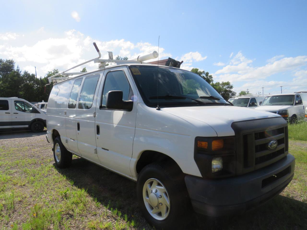 Used 2011 Ford E-250 and Econoline 250 w/ Commercial Cargo Van Pkg RWD image 3