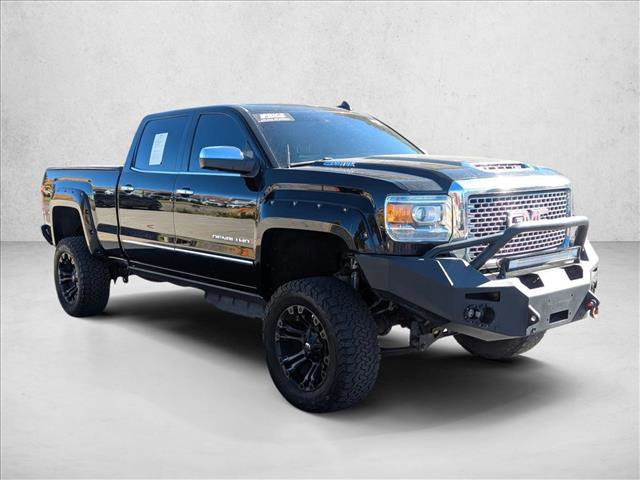 Used 2017 GMC Sierra 2500 Denali w/ Duramax Plus Package image 3
