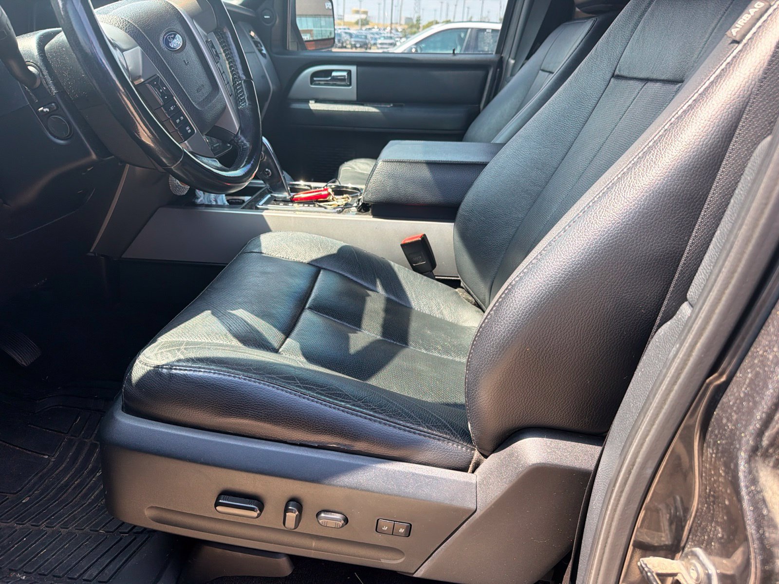 Used 2017 Ford Expedition EL Limited w/ Equipment Group 301A RWD image 11