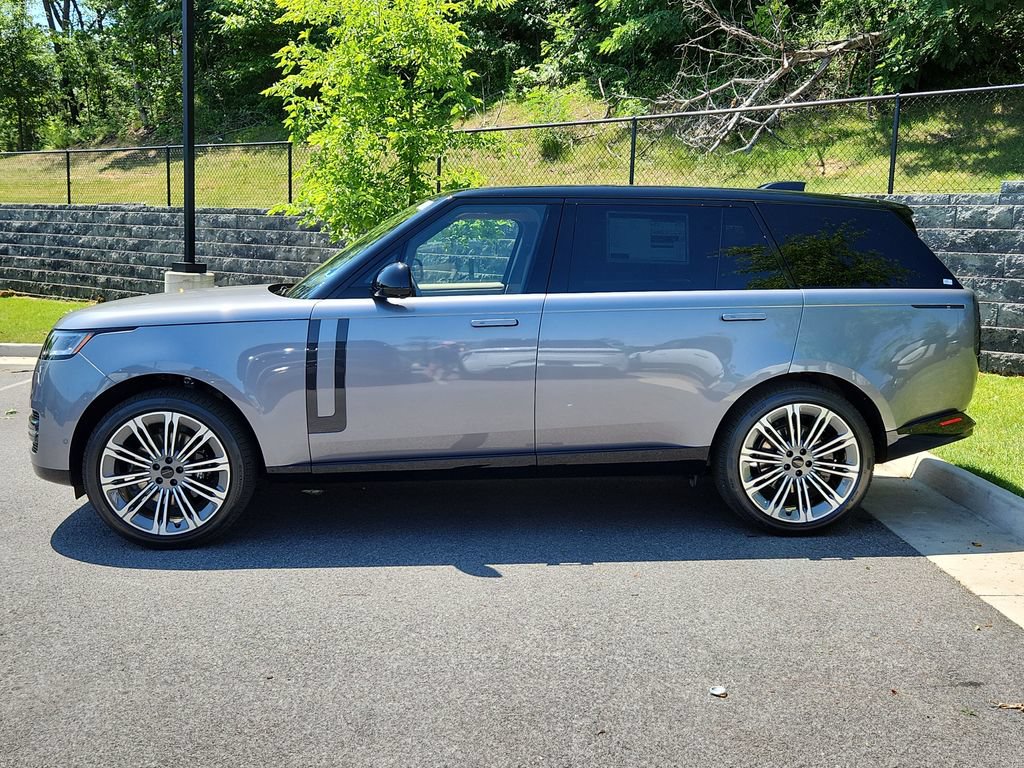 New 2026 Land Rover Range Rover Long Wheelbase SE AWD/4WD image 6