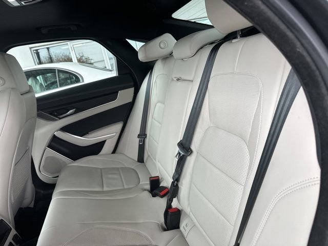 Used 2024 Jaguar XF R-Dynamic SE image 23