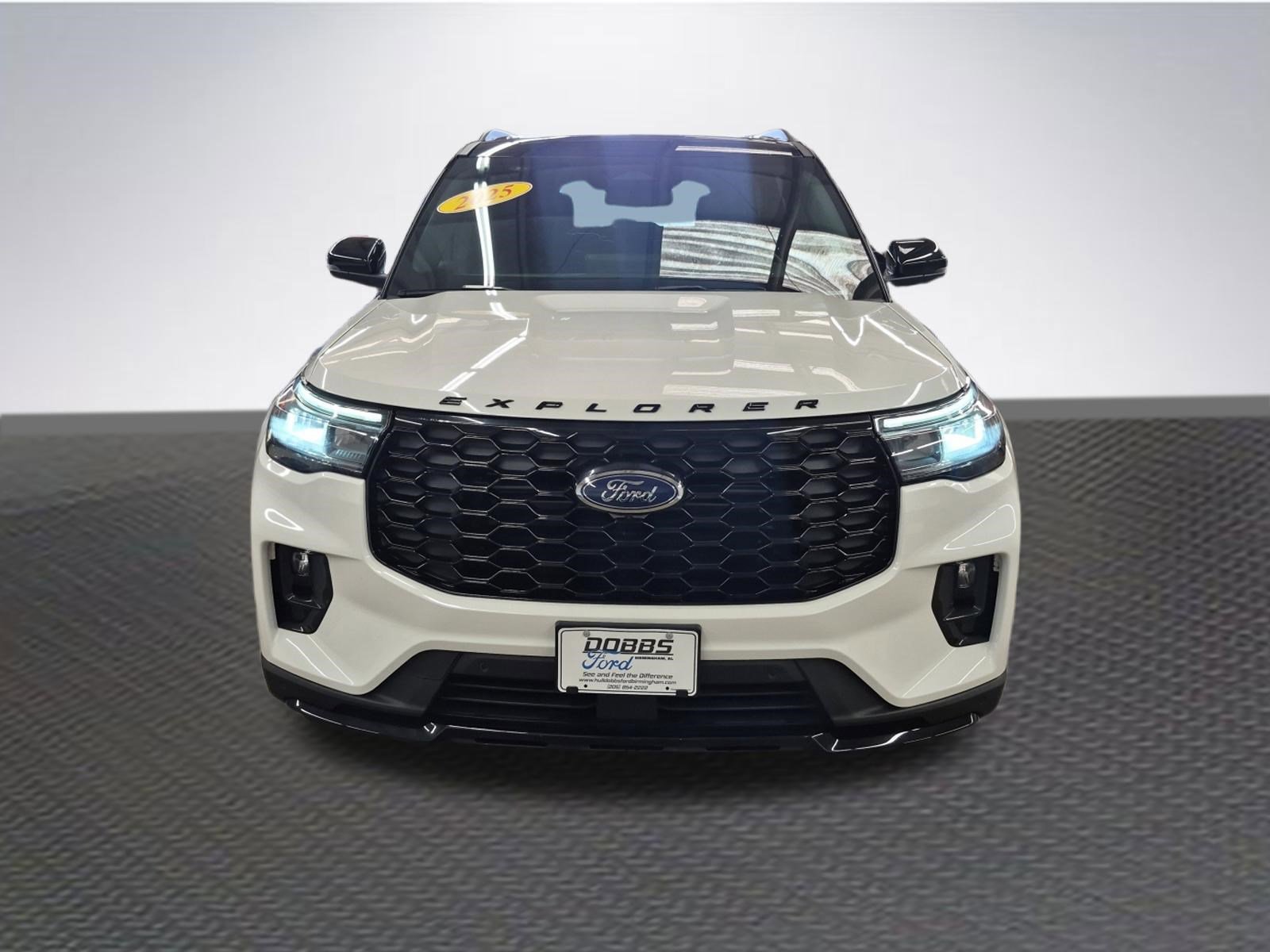 Used 2025 Ford Explorer ST-Line w/ Premium Package AWD/4WD image 3