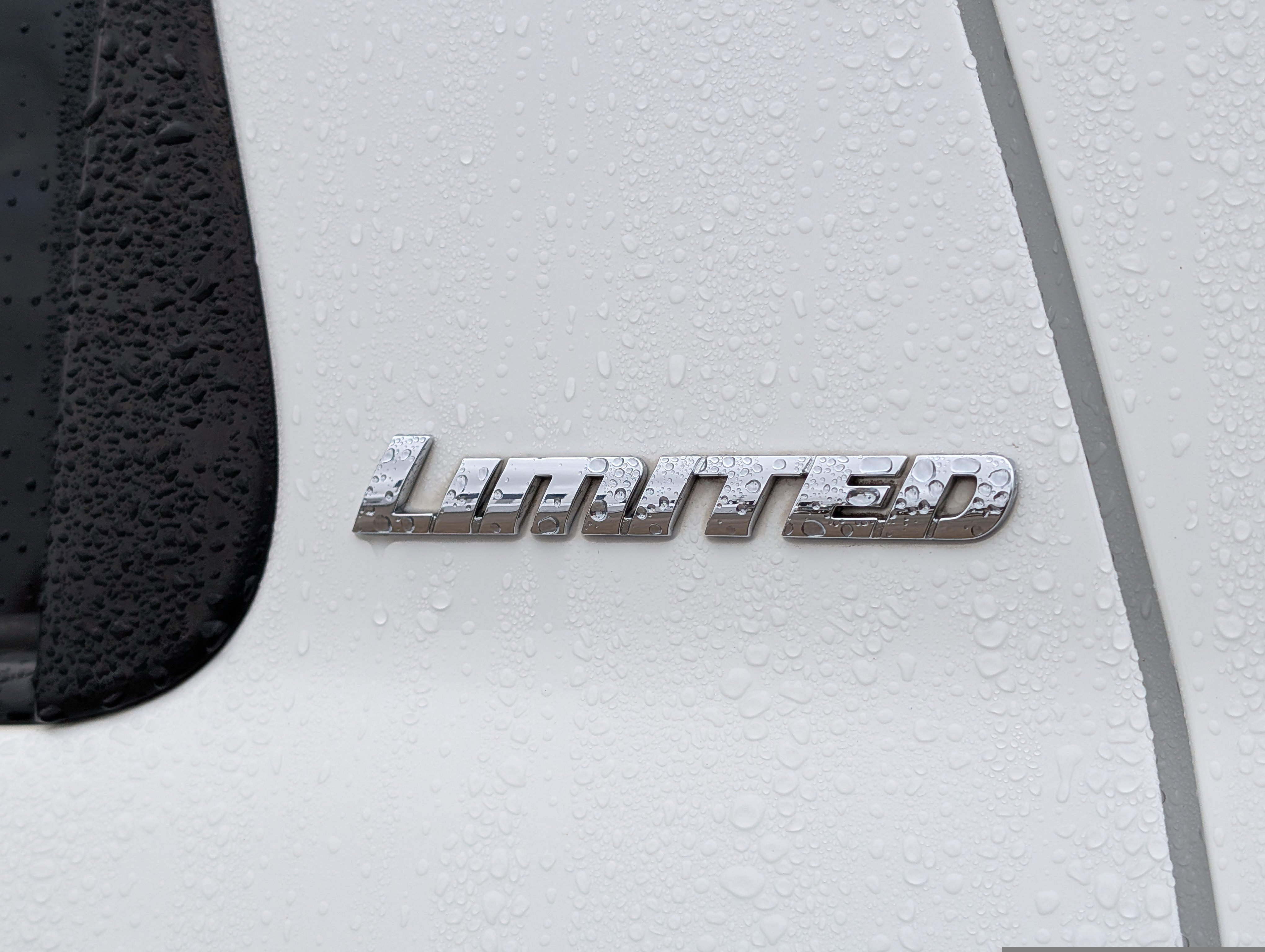 Used 2014 Toyota Sequoia Limited image 27