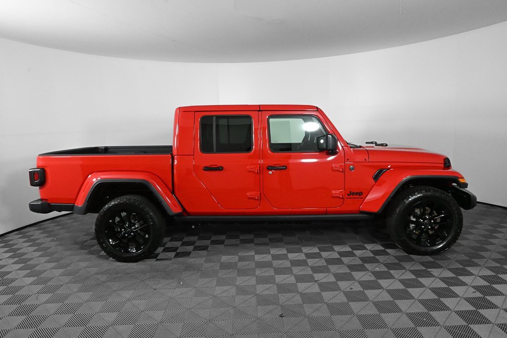 Used 2025 Jeep Gladiator Sport image 22