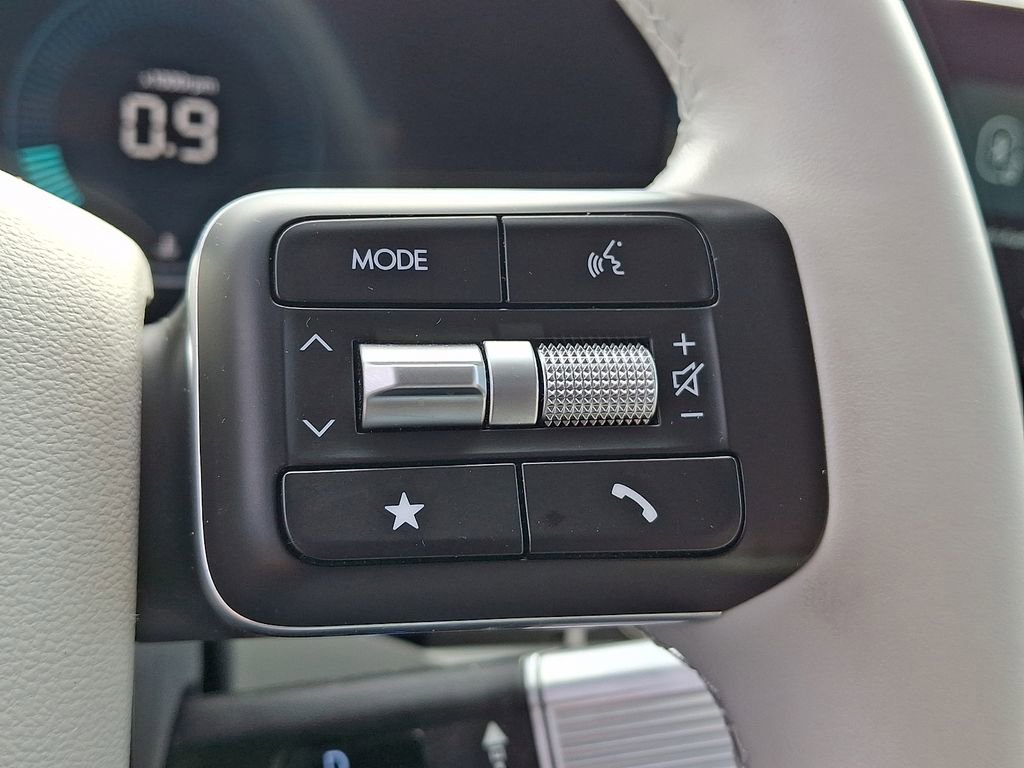 Used 2024 Hyundai Santa Fe SEL image 23