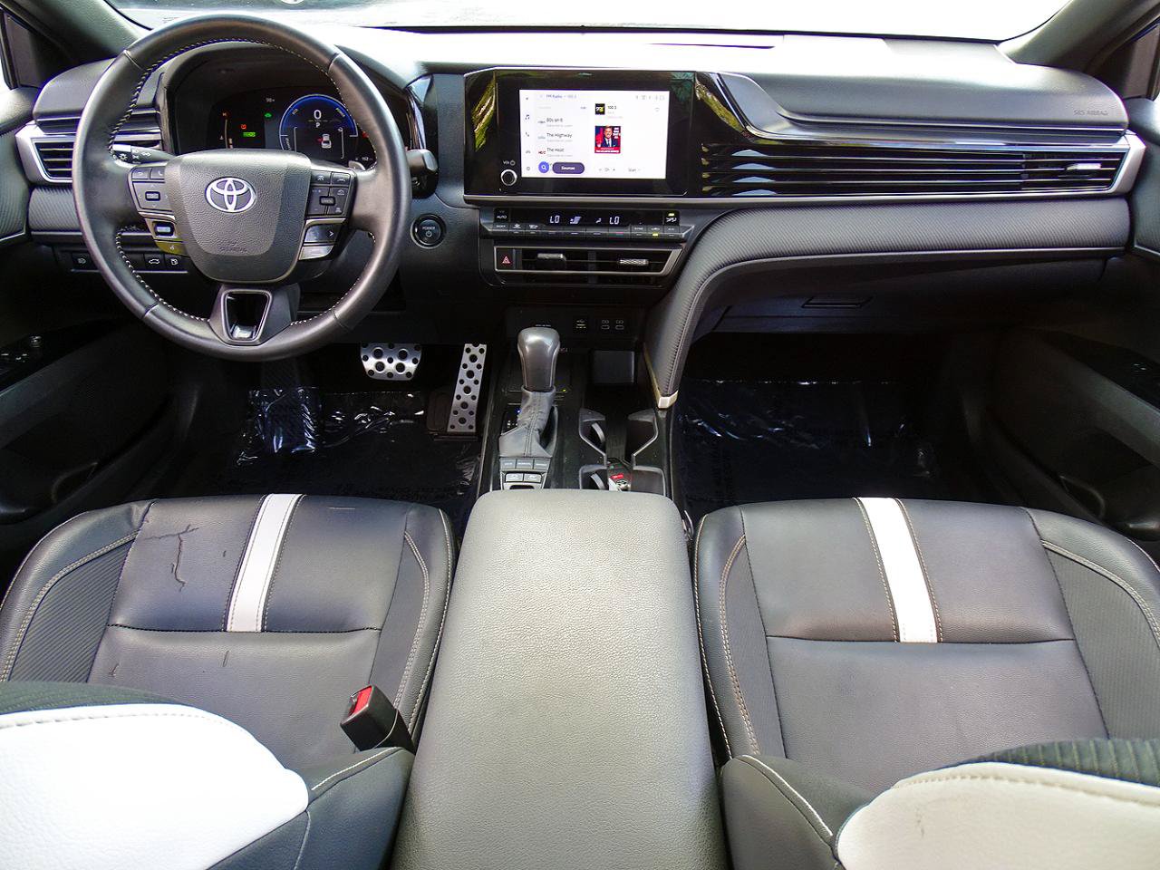 Used 2025 Toyota Camry SE w/ Convenience Package FWD image 24
