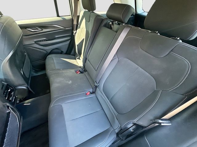 Used 2023 Jeep Grand Cherokee Laredo w/ Luxury Tech Group I image 26