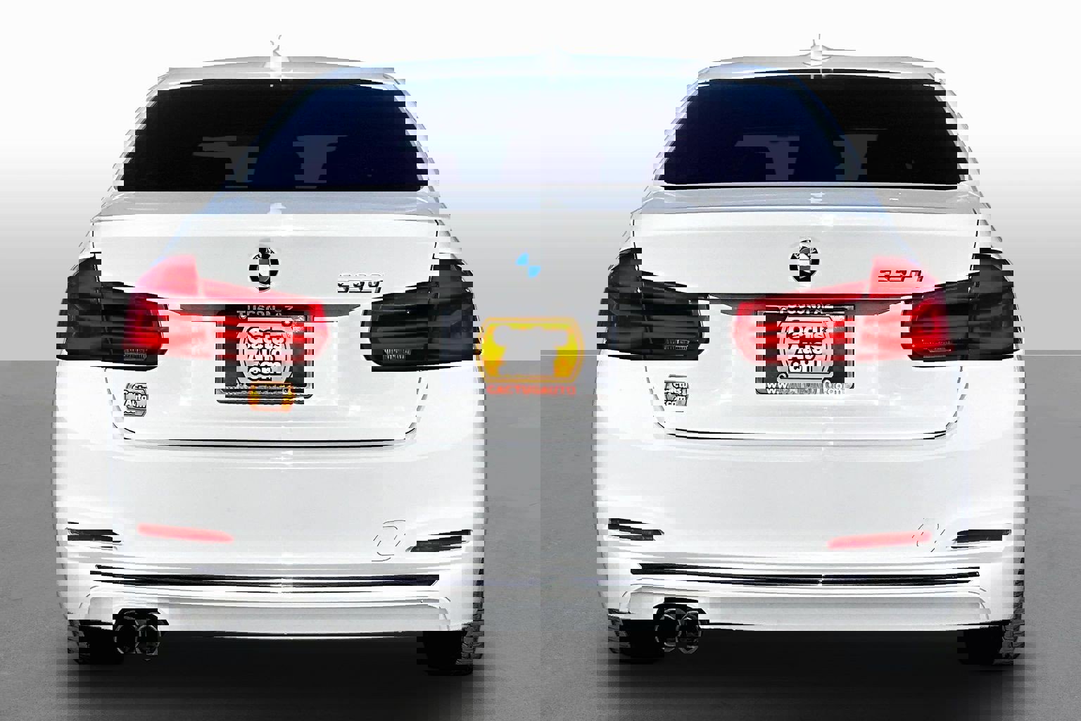 Used 2018 BMW 330i Sedan w/ Convenience Package image 4