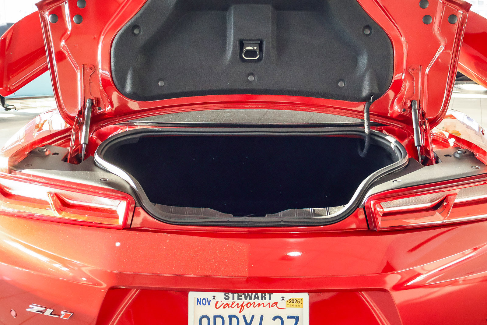 Used 2018 Chevrolet Camaro ZL1 image 14