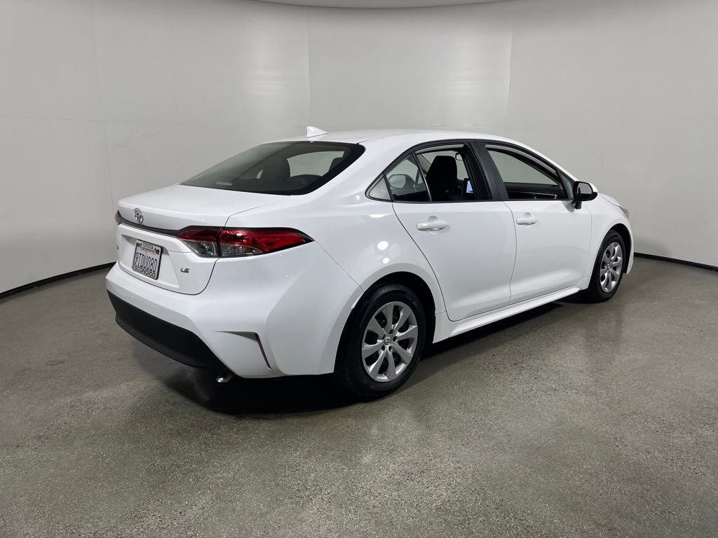 Certified 2025 Toyota Corolla LE image 3