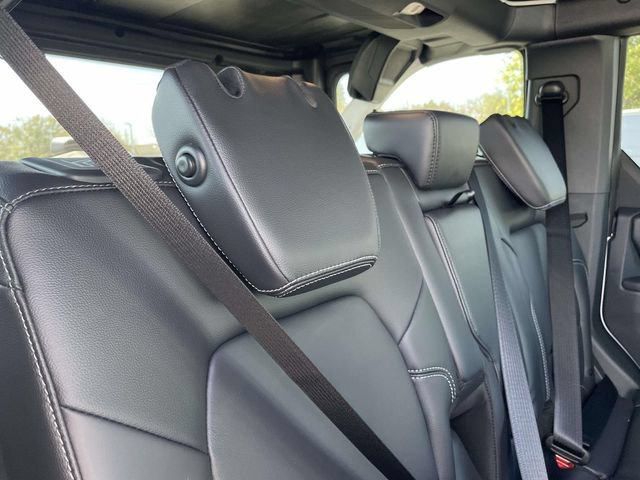 New 2026 Ford Bronco Outer Banks w/ Sasquatch Package AWD/4WD image 17