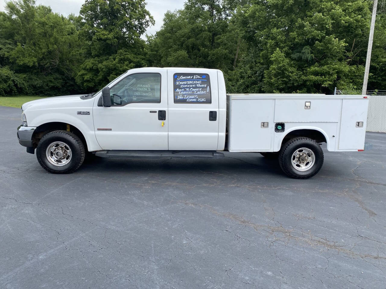 Used 2004 Ford F250 Lariat RWD image 2