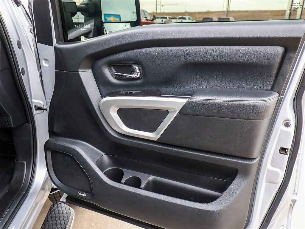 Used 2020 Nissan Titan SL w/ Moonroof Package image 22