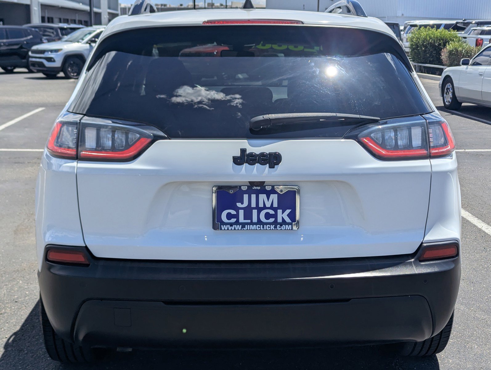Used 2021 Jeep Cherokee Latitude Plus FWD image 3