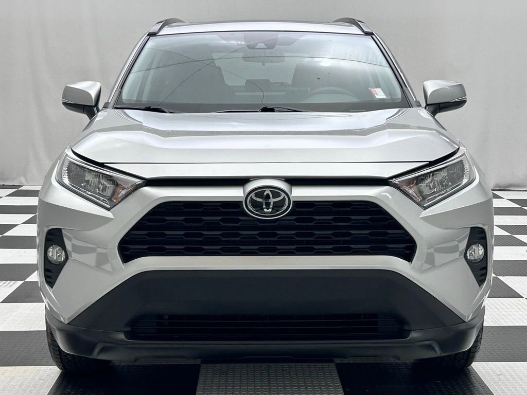 Used 2019 Toyota RAV4 XLE image 3