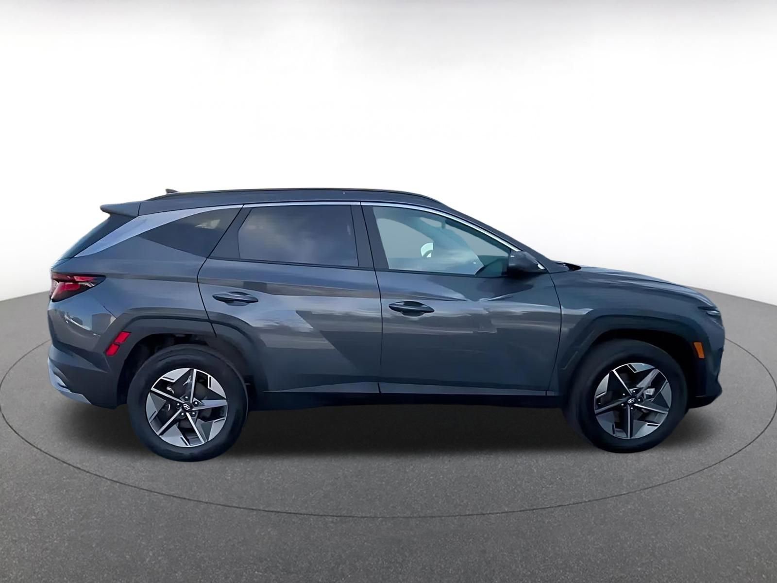 Used 2025 Hyundai Tucson SEL AWD/4WD image 16
