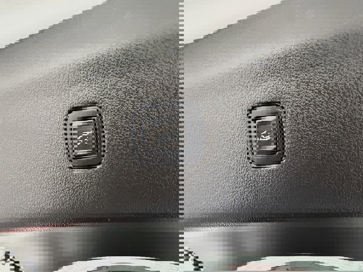 Used 2021 Buick Enclave Essence w/ Experience Buick Package image 33